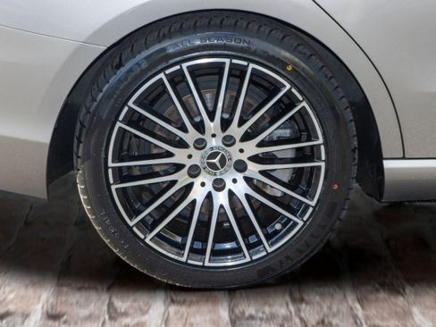 Used 2022 Mercedes-Benz C 300 Sedan w/ Exclusive Trim Package image 38