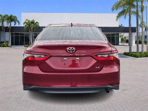 Used 2021 Toyota Camry LE image 6