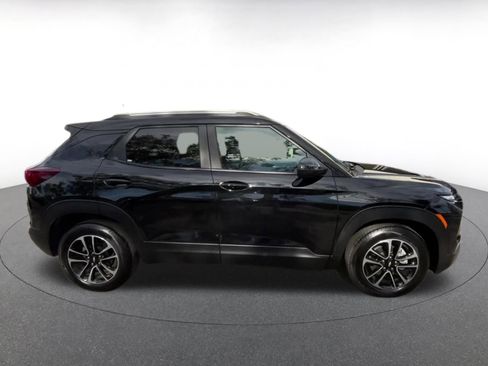 Used 2025 Chevrolet TrailBlazer LT image 16