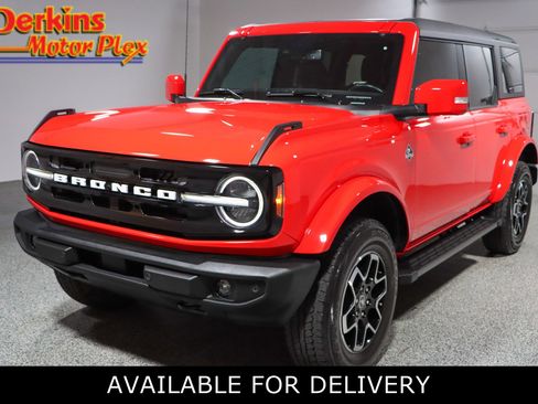 Used 2023 Ford Bronco Outer Banks image 1