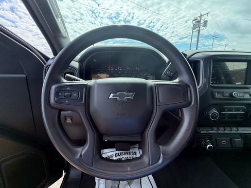 Used 2019 Chevrolet Silverado 1500 Custom Trail Boss w/ Custom Convenience Package AWD/4WD image 18