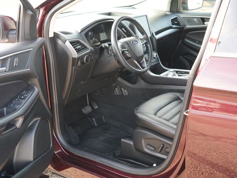 Used 2024 Ford Edge SEL w/ Convenience Package image 17