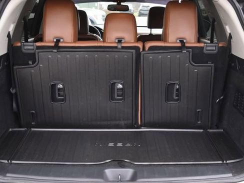 Used 2022 Nissan Pathfinder Platinum w/ Cargo Package AWD/4WD image 24