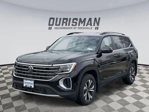 Used 2025 Volkswagen Atlas SE image 22