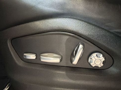 Used 2019 Porsche Cayenne AWD/4WD image 13