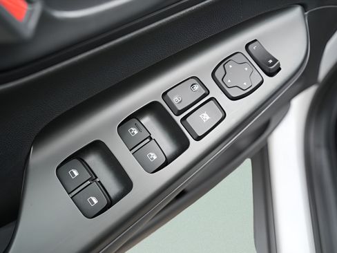 Certified 2023 Hyundai Kona SEL AWD/4WD image 20