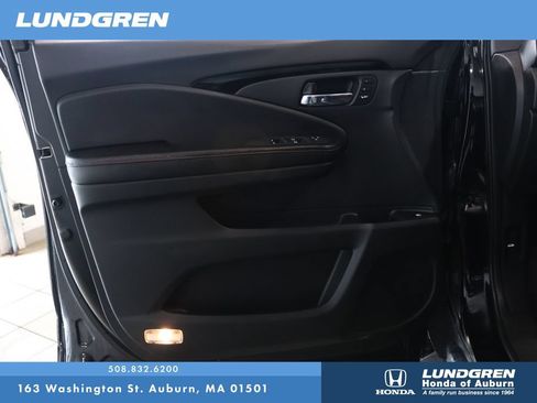 Used 2017 Honda Ridgeline Black Edition image 9