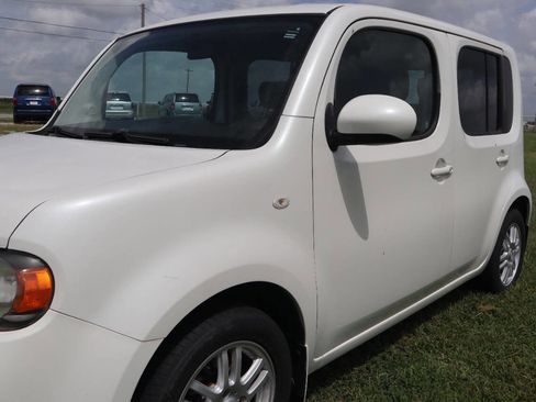 Used 2012 Nissan Cube 1.8 S w/ Indigo Limited Edition Pkg FWD image 19