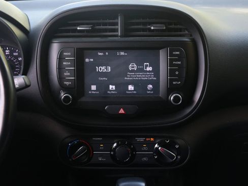 Used 2020 Kia Soul GT-Line w/ GT 2.0L Power Sunroof Package FWD image 9