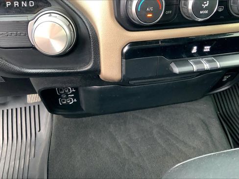 Used 2019 RAM 1500 Laramie RWD image 35