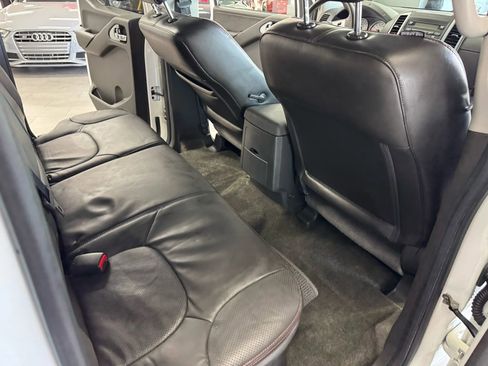 Used 2012 Nissan Frontier PRO-4X w/ Pro-4x Luxury Pkg image 15