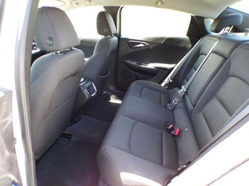 Used 2025 Chevrolet Malibu LT FWD image 33