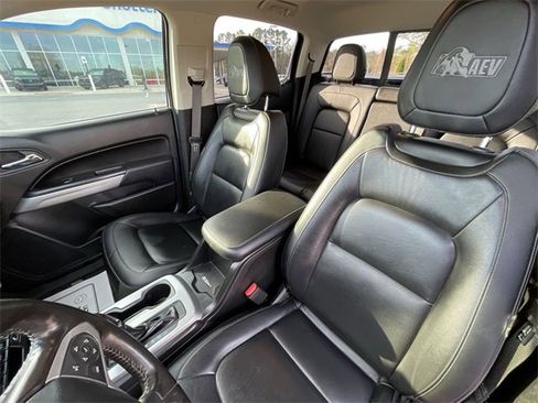 Used 2020 Chevrolet Colorado ZR2 w/ Colorado ZR2 Bison Edition image 18