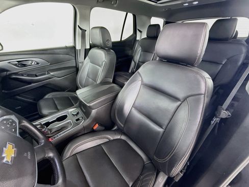 Used 2021 Chevrolet Traverse Premier w/ Redline Edition FWD image 11