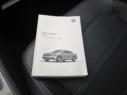 Used 2018 Volkswagen Passat 2.0T SE FWD image 30