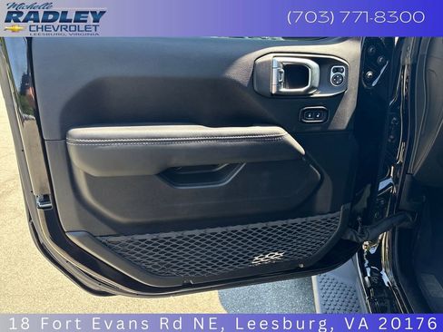 Used 2023 Jeep Wrangler Unlimited Sahara w/ Cold Weather Group AWD/4WD image 12