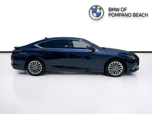 Used 2023 Lexus ES 350 Ultra Luxury w/ Accessory Package (Z2) FWD image 8