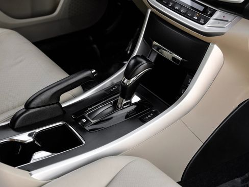 Used 2015 Honda Accord EX-L image 28