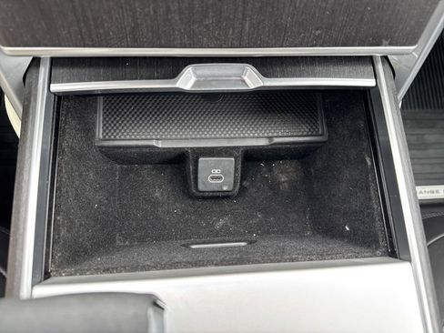 Used 2024 Land Rover Range Rover Long Wheelbase SE AWD/4WD image 16