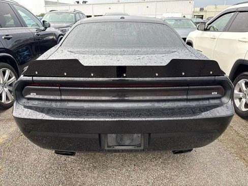Used 2009 Dodge Challenger R/T RWD image 4