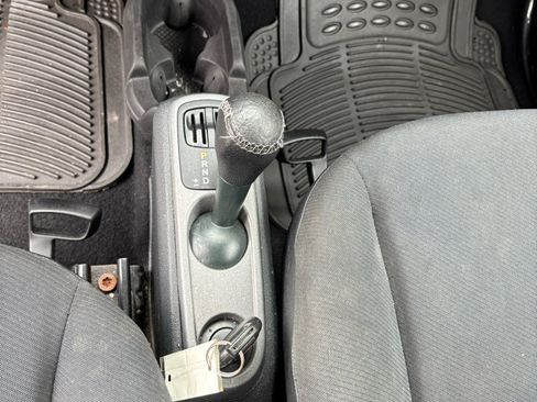 Used 2015 smart fortwo pure image 17