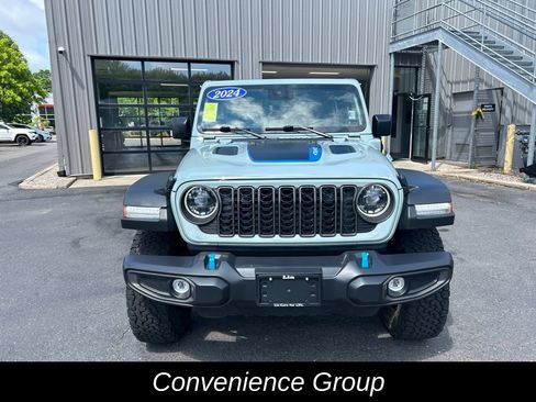 Used 2024 Jeep Wrangler Unlimited Rubicon 4xe w/ Convenience Group AWD/4WD image 10