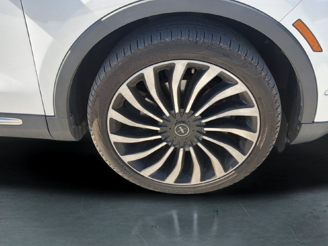 Used 2019 Lincoln Nautilus Black Label AWD/4WD image 9