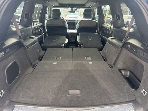 Used 2023 Jeep Grand Cherokee L Overland w/ Luxury Tech Group IV image 15