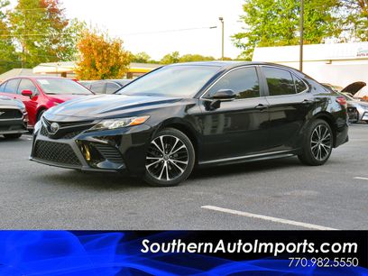 Used 2018 Toyota Camry SE w/ Moonroof Package