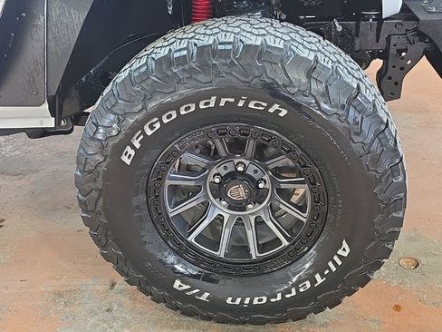 Used 2021 Jeep Gladiator Sport image 8