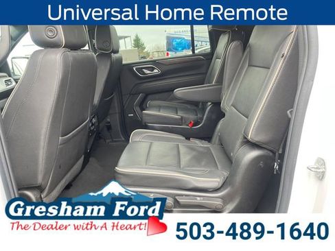 Used 2023 Chevrolet Suburban Premier image 24