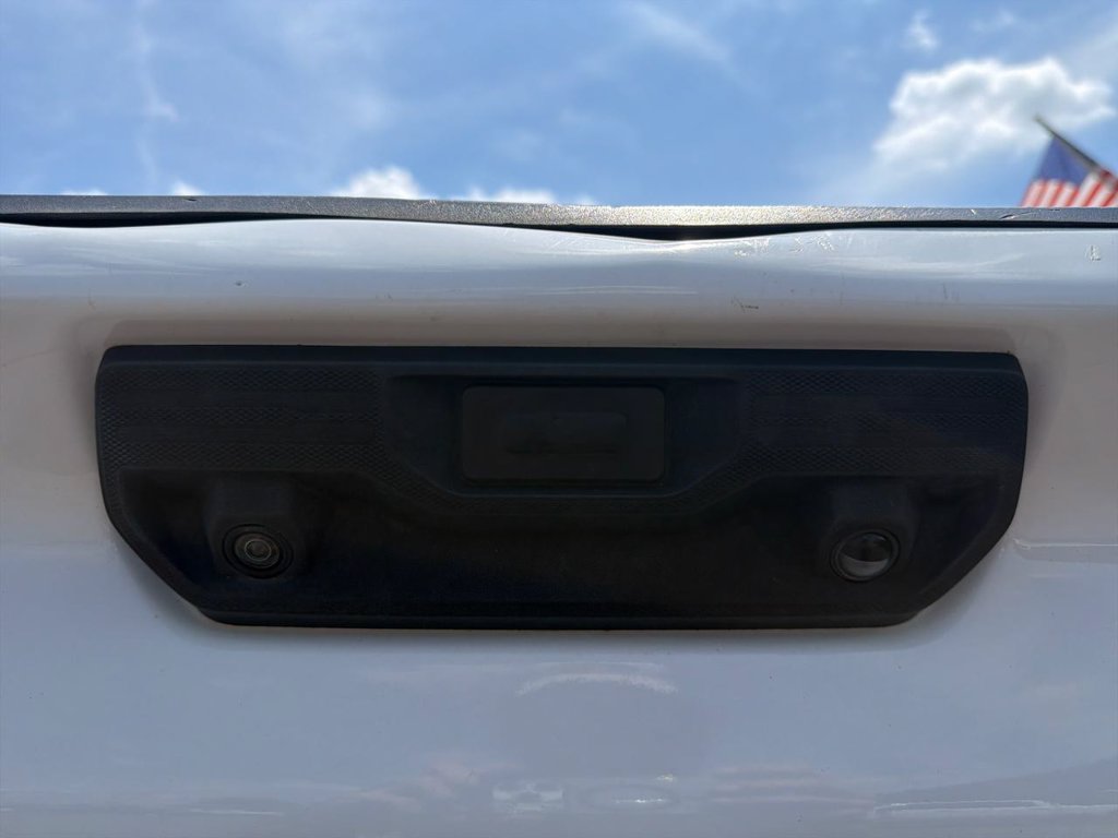 Used 2020 GMC Sierra 2500 4x4 Crew Cab w/ Convenience Package image 17
