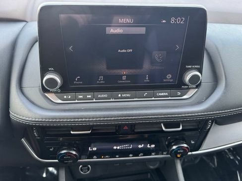 Used 2023 Nissan Rogue SV w/ SV Premium Package AWD/4WD image 17