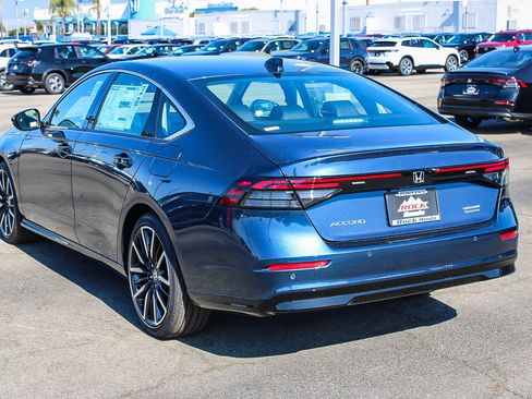 New 2026 Honda Accord Touring image 8