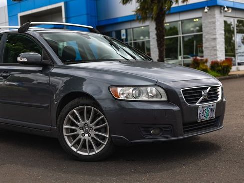 Used 2009 Volvo V50 2.4i FWD image 3