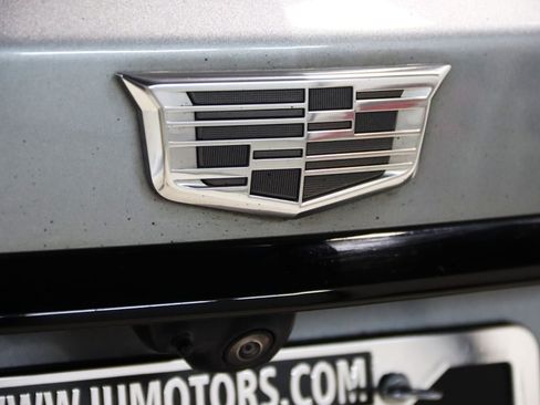 Used 2024 Cadillac XT6 Sport w/ Technology Package AWD/4WD image 16