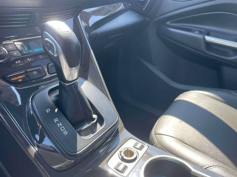 Used 2015 Ford Escape Titanium w/ Equipment Group 301A AWD/4WD image 31