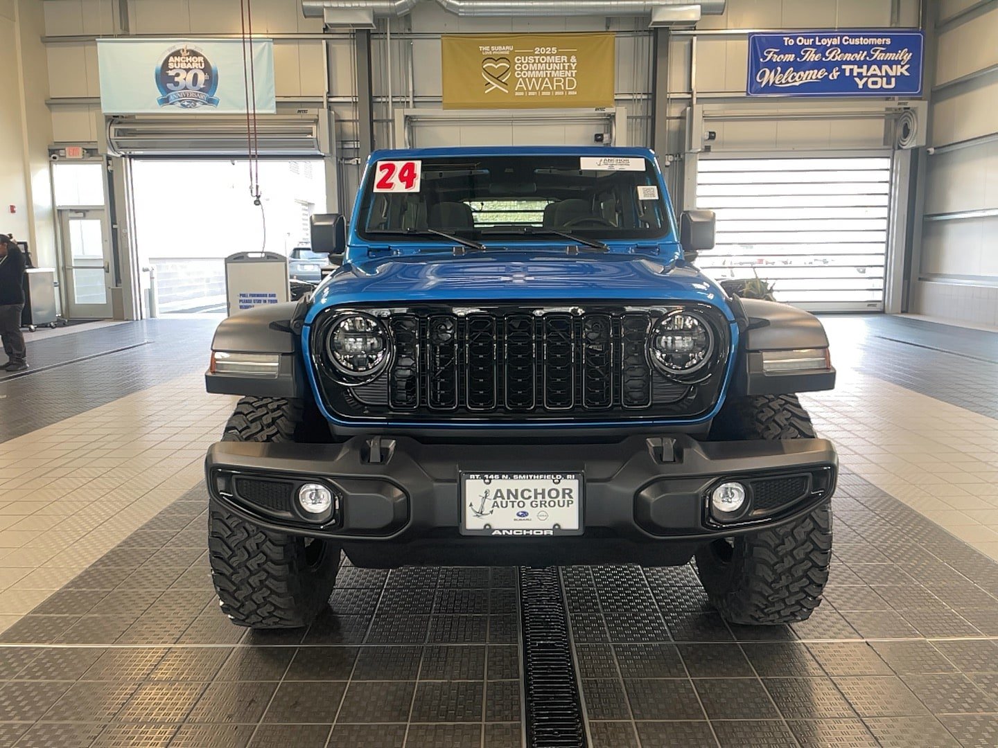 Used 2024 Jeep Wrangler Unlimited Sport AWD/4WD image 3