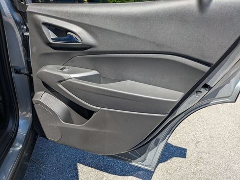 New 2026 Chevrolet Trax RS w/ Sunroof Package FWD image 28