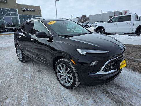 Used 2024 Buick Encore GX Avenir image 5