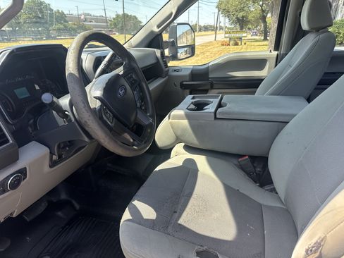 Used 2022 Ford F250 XL w/ Power Equipment Group AWD/4WD image 6