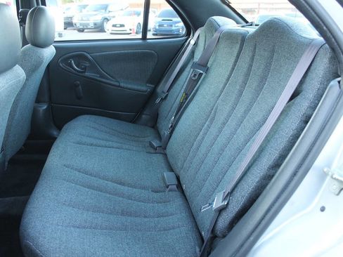 Used 2005 Chevrolet Cavalier Sedan w/ Preferred Equipment Group FWD image 23