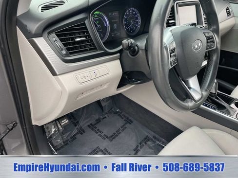 Used 2018 Hyundai Sonata SE FWD image 19