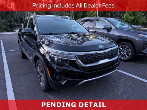 Used 2021 Kia Seltos S AWD/4WD image 1