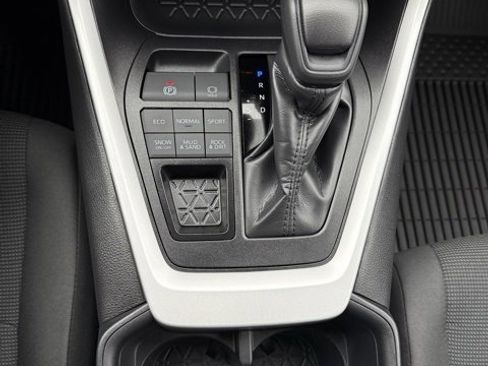 Used 2025 Toyota RAV4 LE image 26