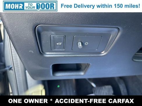 Used 2022 Land Rover Discovery S image 21