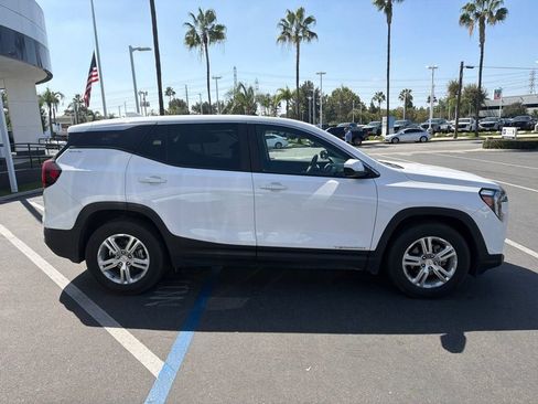 Used 2024 GMC Terrain SLE FWD image 5