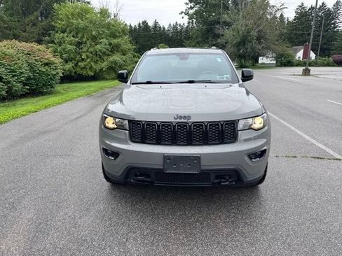 Used 2020 Jeep Grand Cherokee Laredo AWD/4WD image 8
