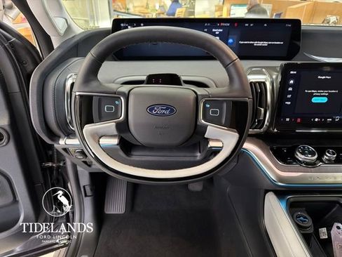 New 2025 Ford Expedition Platinum w/ Platinum Ultimate Package image 16