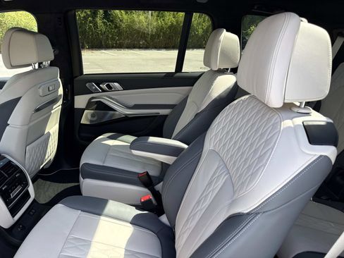 Used 2023 BMW X7 M60i w/ Executive Package AWD/4WD image 11
